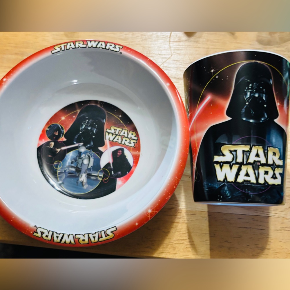 Star Wars Red, Black and White Kids Bowl & Cup Set